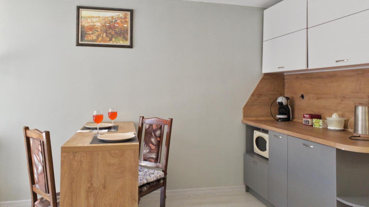 Cozy Studio Near The Park With Huge Verandah. Велико-Тырново Экстерьер фото